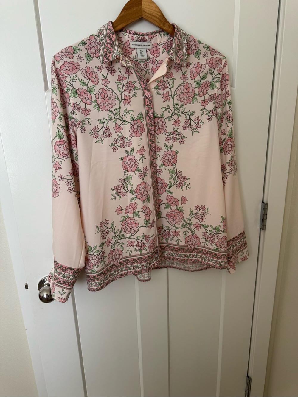 Cupcakes and Cashmere Floral Button-Up Blouse in Soft Pink